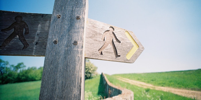 高卒就職か進学か、決断に悩むあなたへ