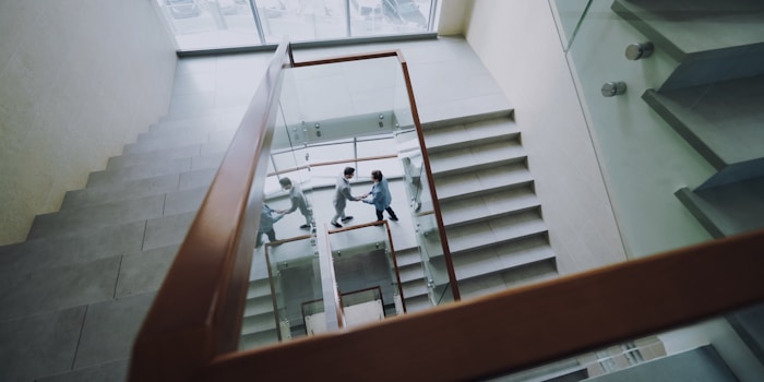 高卒就職か進学か、決断に悩むあなたへ