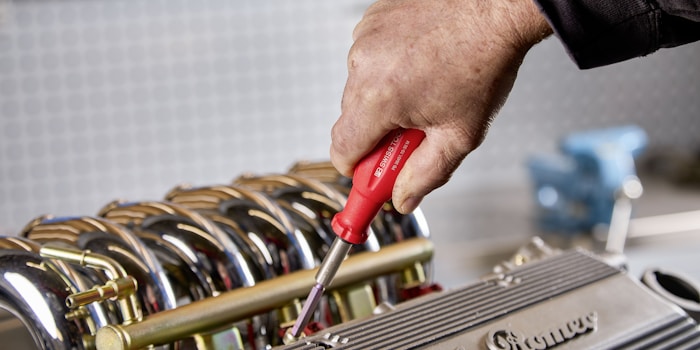 高卒就職か進学か、決断に悩むあなたへ