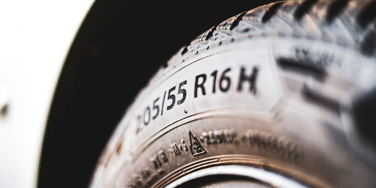 サイズ表記「195/65R15」はどう読む?